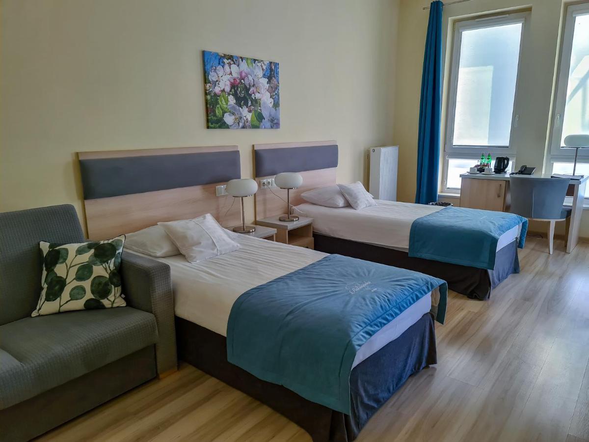 Antoninska Hotel & Apartamenty ليشنو المظهر الخارجي الصورة