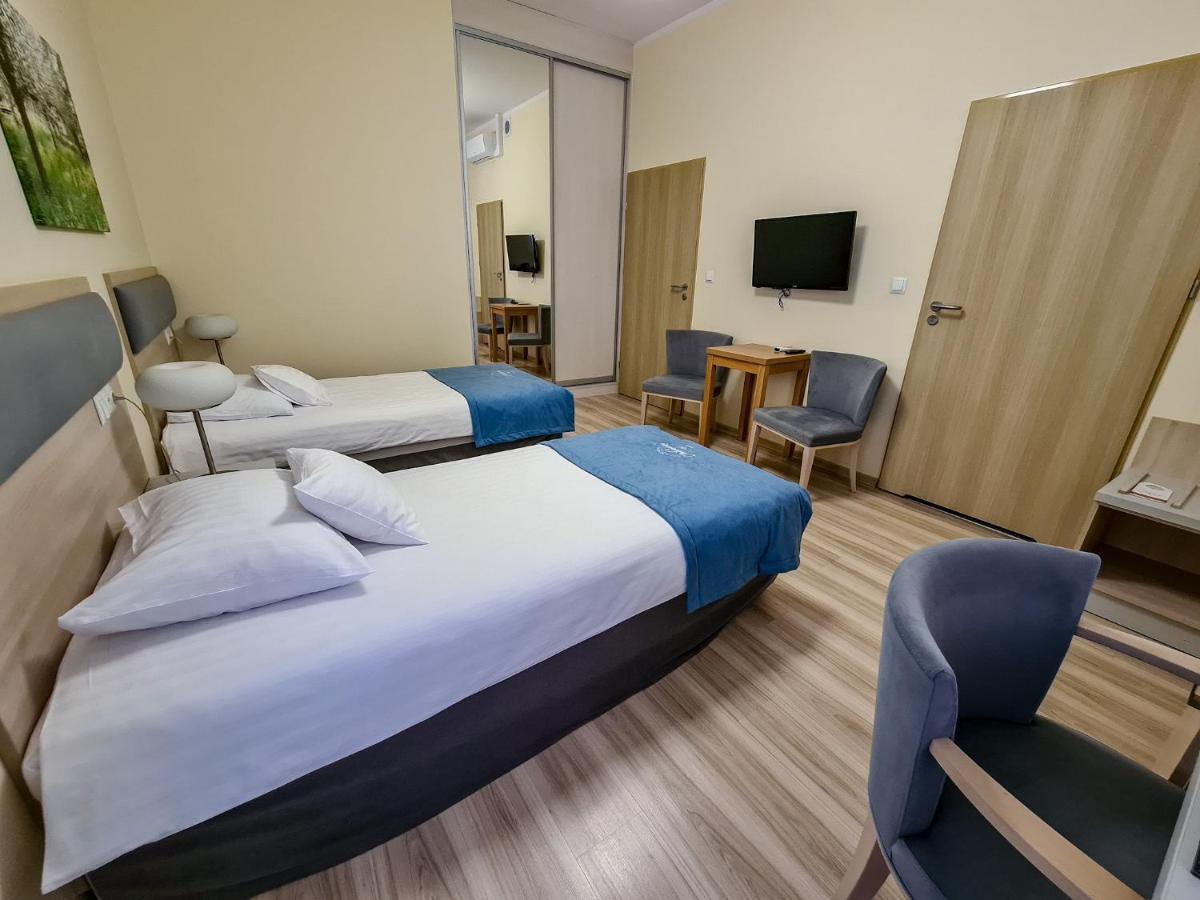 Antoninska Hotel & Apartamenty ليشنو المظهر الخارجي الصورة