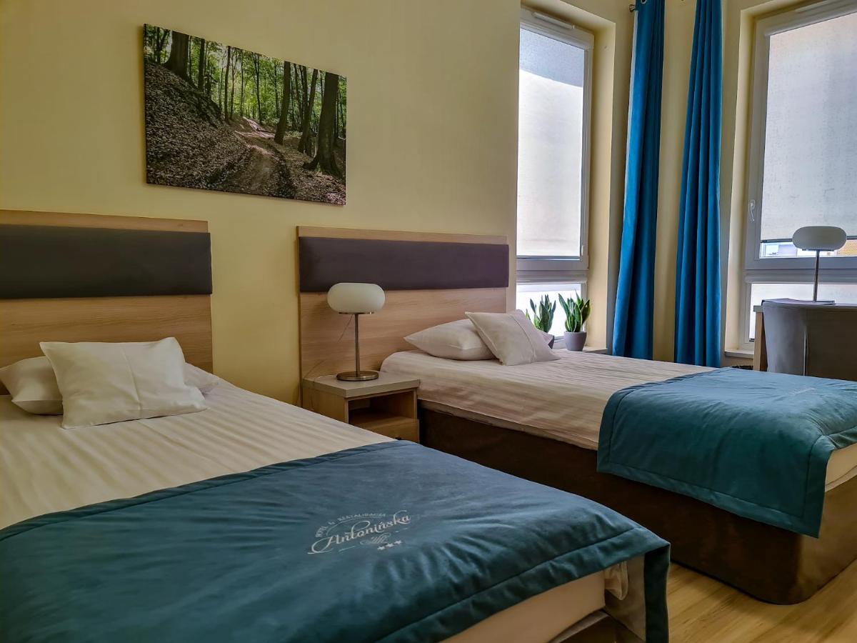 Antoninska Hotel & Apartamenty ليشنو المظهر الخارجي الصورة