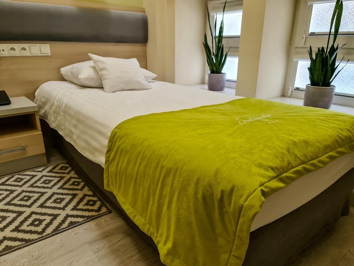 Antoninska Hotel & Apartamenty ليشنو المظهر الخارجي الصورة