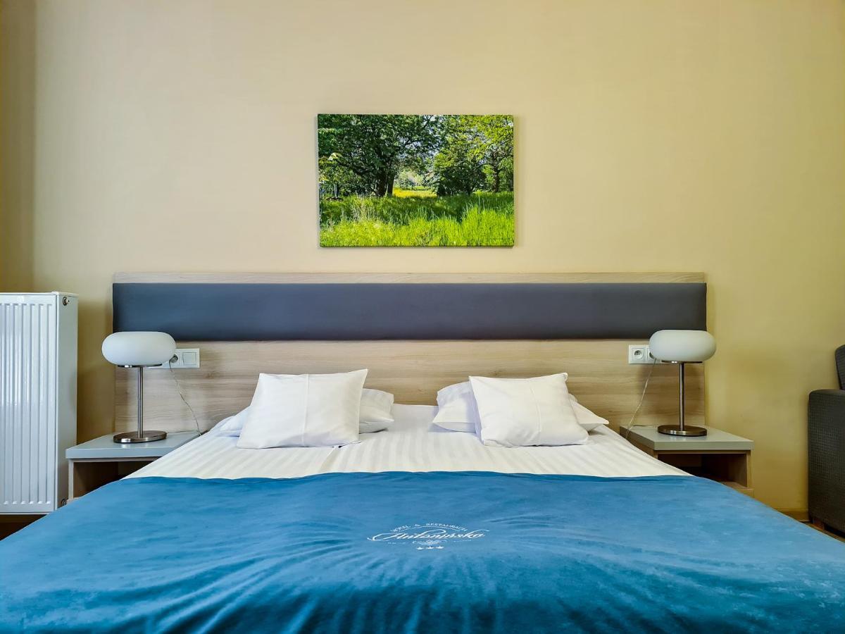 Antoninska Hotel & Apartamenty ليشنو المظهر الخارجي الصورة
