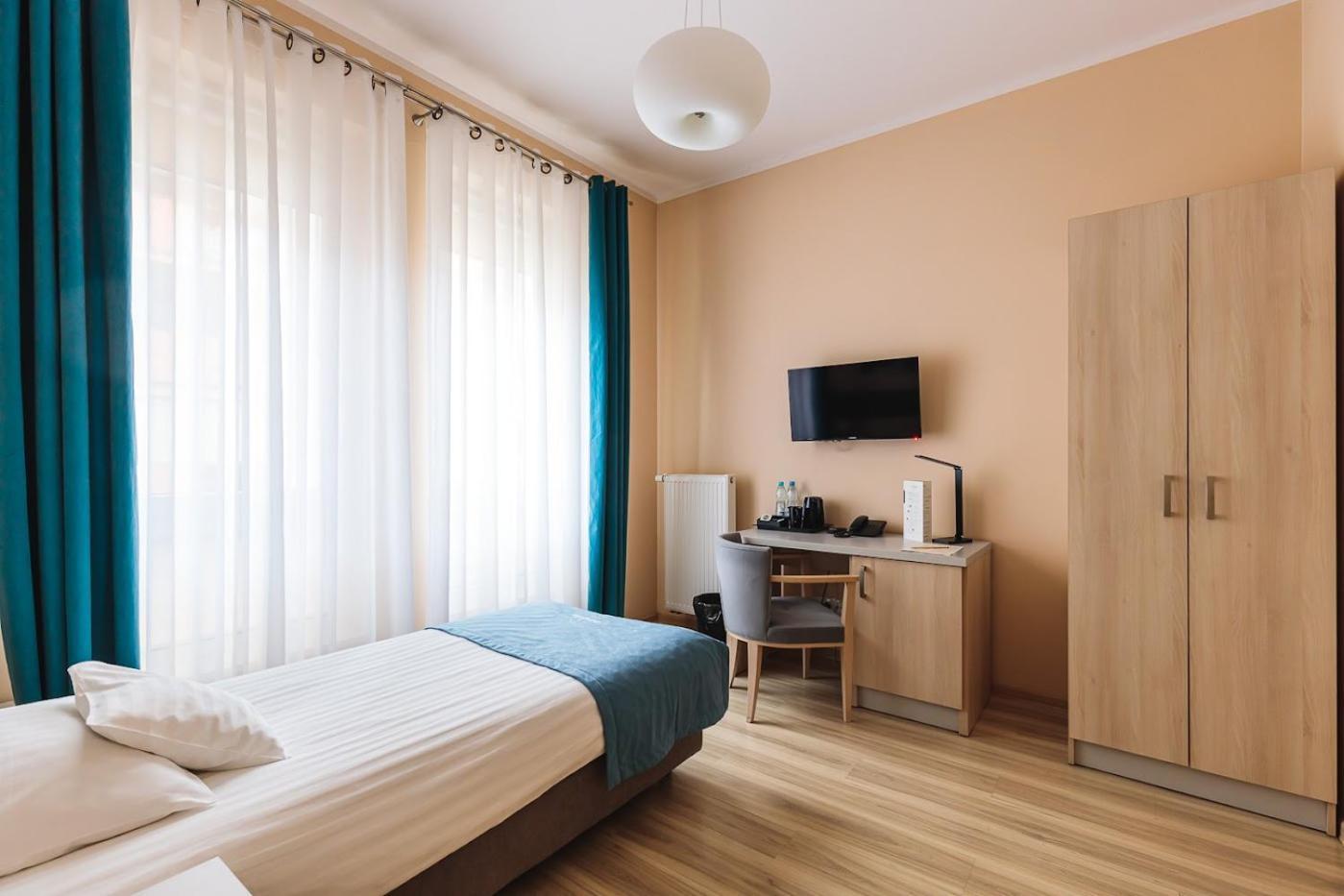 Antoninska Hotel & Apartamenty ليشنو المظهر الخارجي الصورة