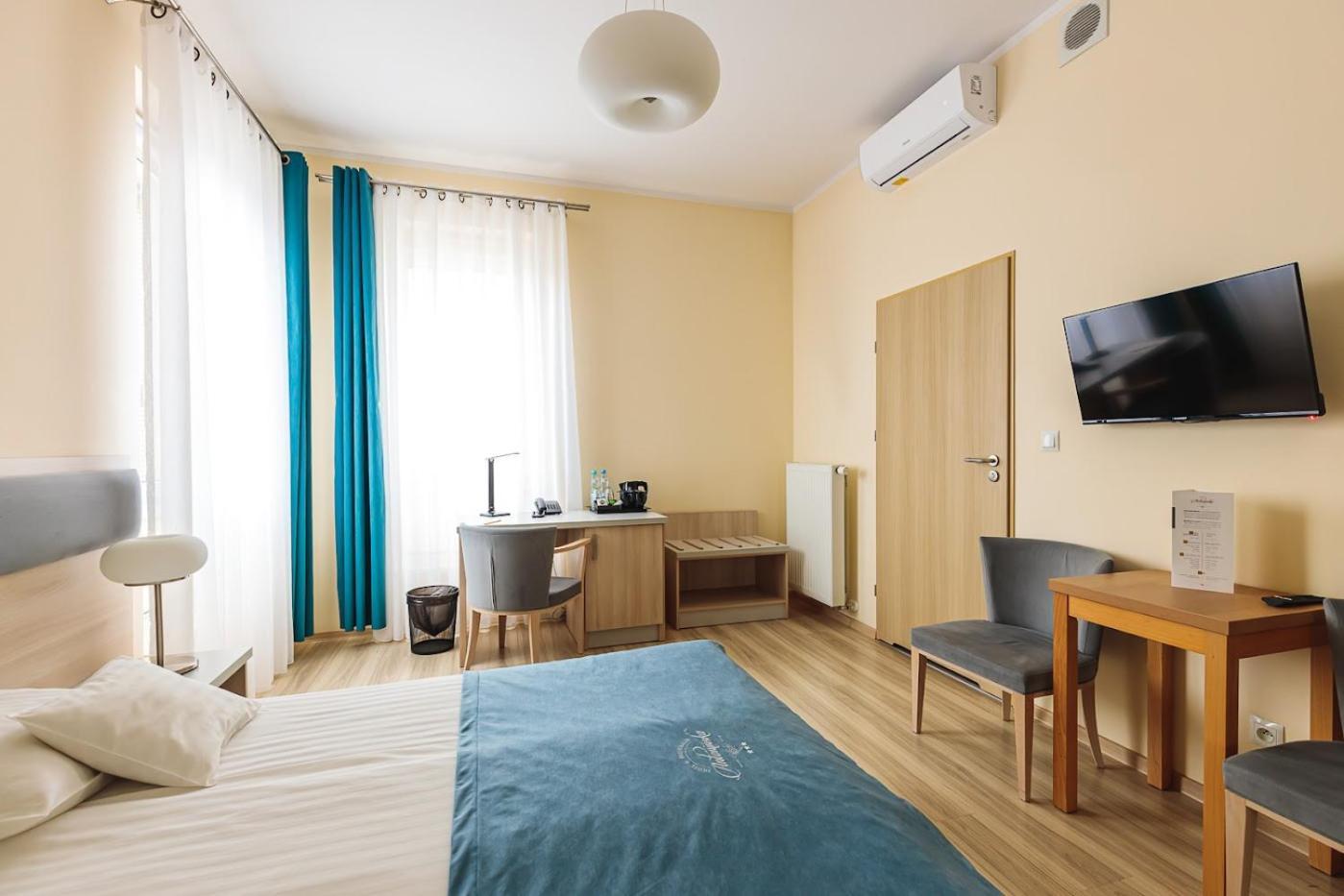 Antoninska Hotel & Apartamenty ليشنو المظهر الخارجي الصورة